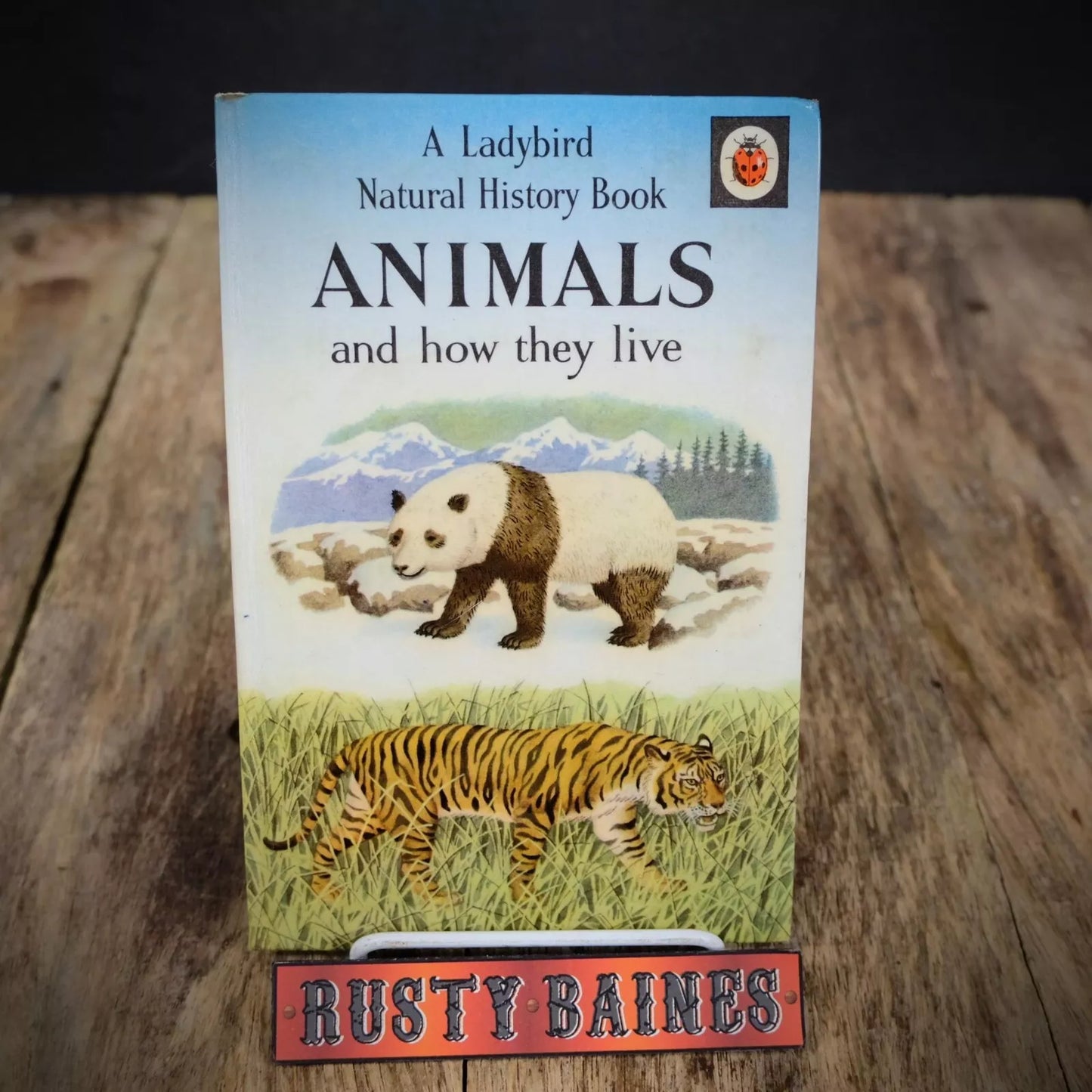 Vintage Ladybird Book, Animals and How They Live, Laminated, 2'6 Issue