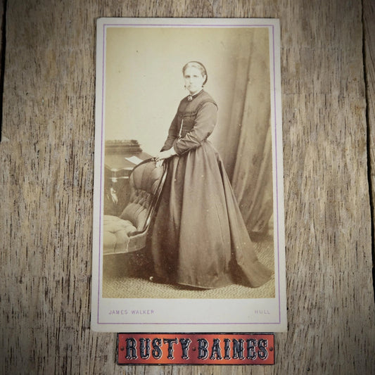 Carte de Visite (CDV) Portrait of Victorian Middle Age Lady, Dress, Fashion, James Walker, Hull