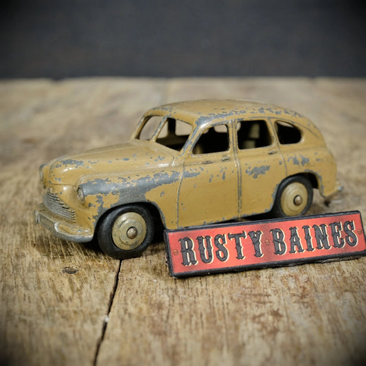 Vintage Dinky 40e Standard Vanguard, Fawn