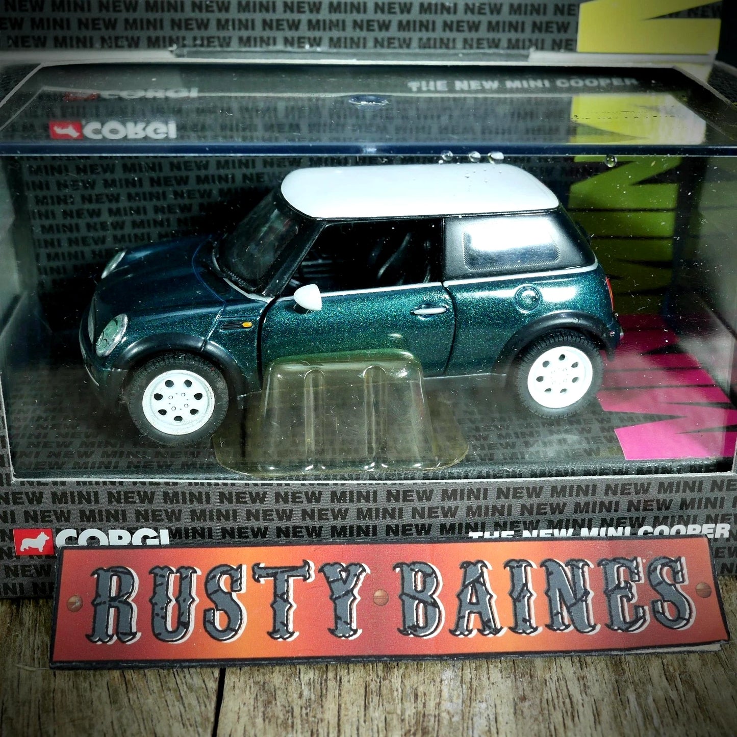 Corgi Mini (BMW R50) Mini Cooper, British Racing Green, 1/36