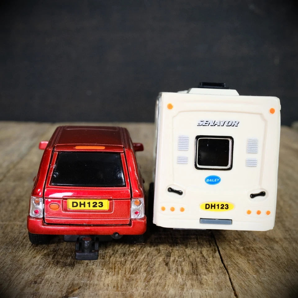 Unbranded Red Metallic Range Rover L322 & Caravan, Unboxed