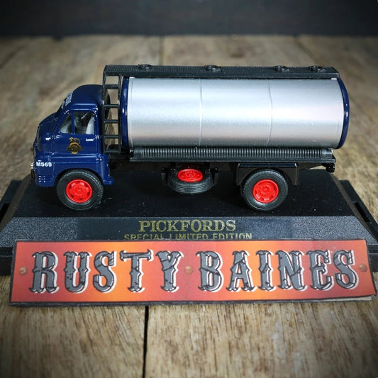 Vanguards Bedford S Type Tanker Lorry, Pickfords, 1/64 Scale, Boxed