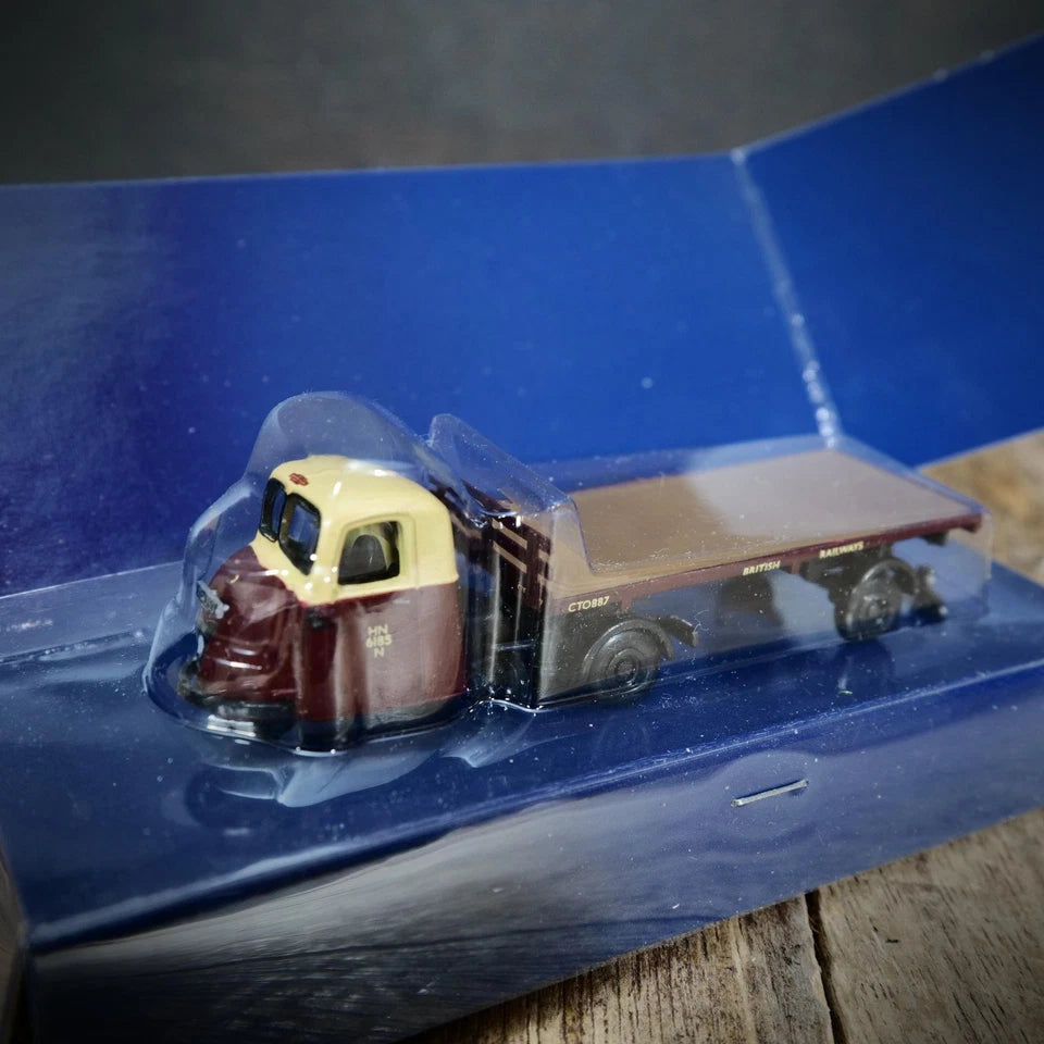 Bachman Intertrans 76 British Railways Scammell Scarab, Flatbed Trailer 1/76