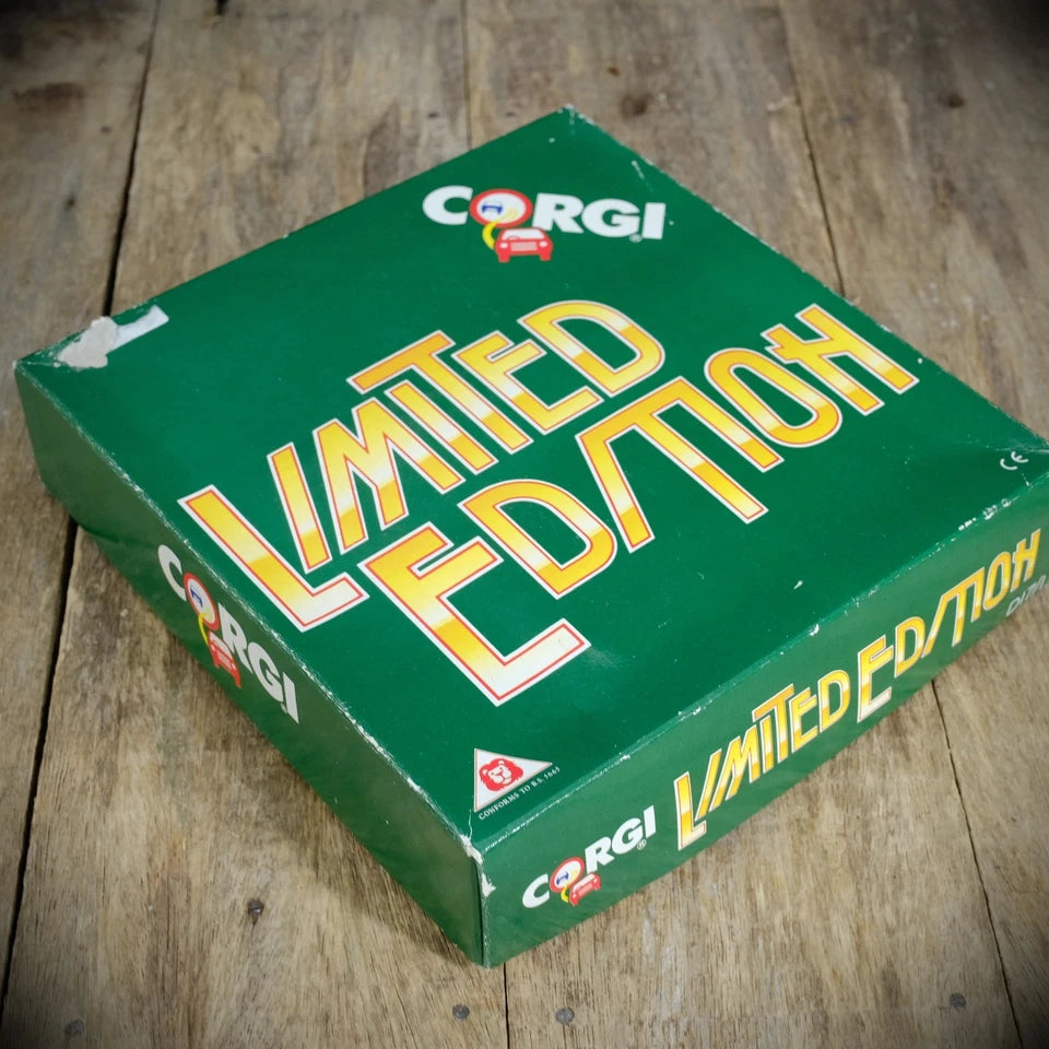 Corgi Limited Edition Set, Bedford O Series, Shell Petrol Advertising