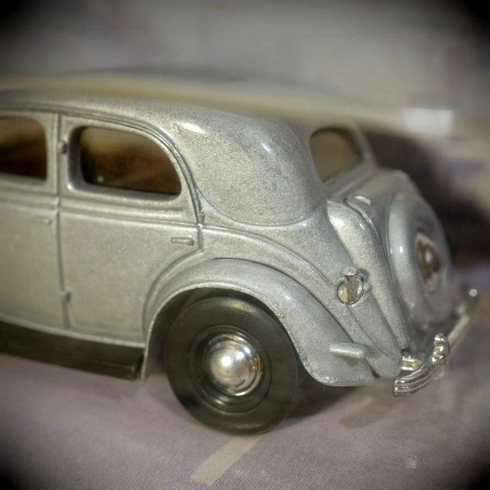 Matchbox Dinky Series 1/43 V8 Ford Pilot in Silver, Boxed