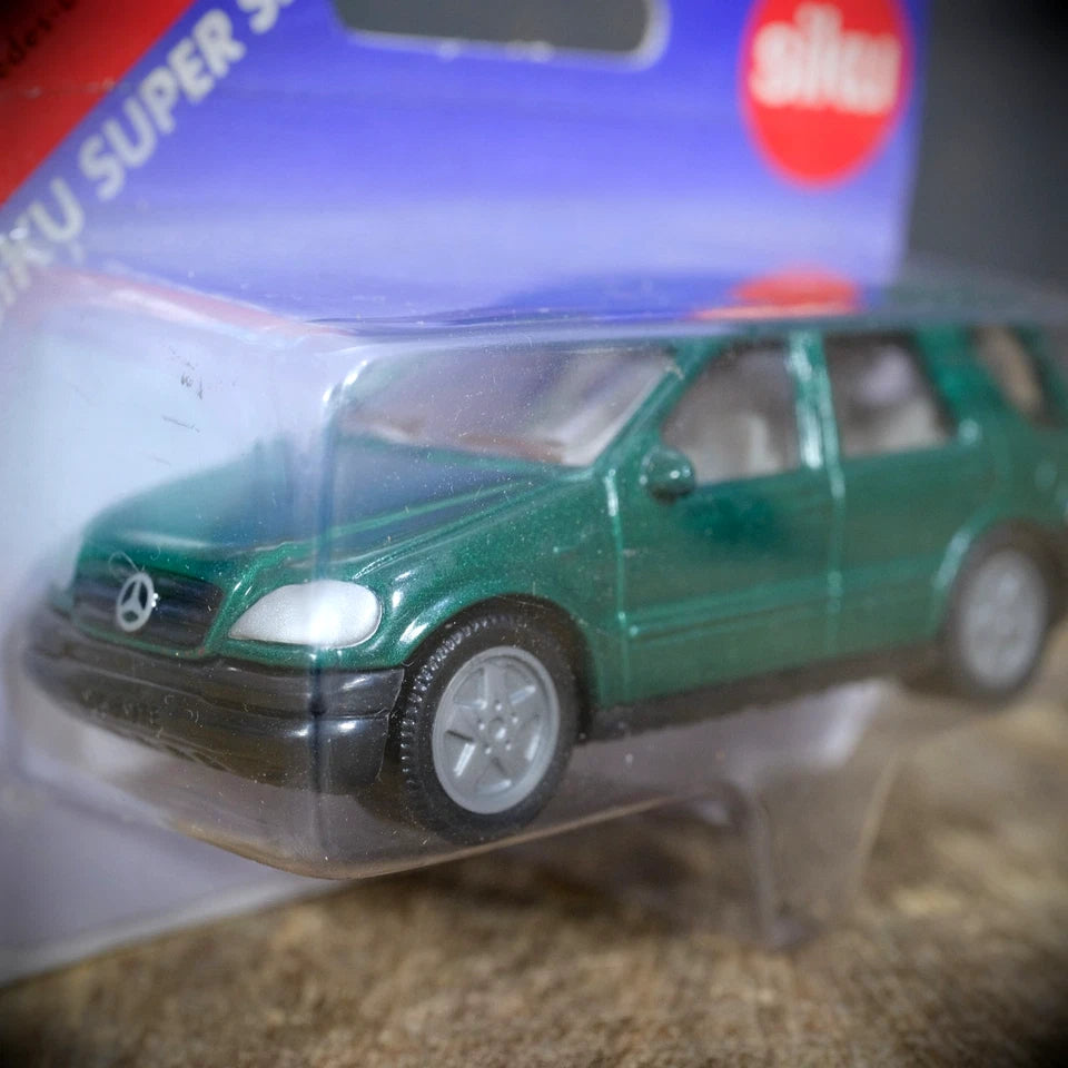 SIKU 1095 Mercedes ML320 M Class, Green, Blisterpack