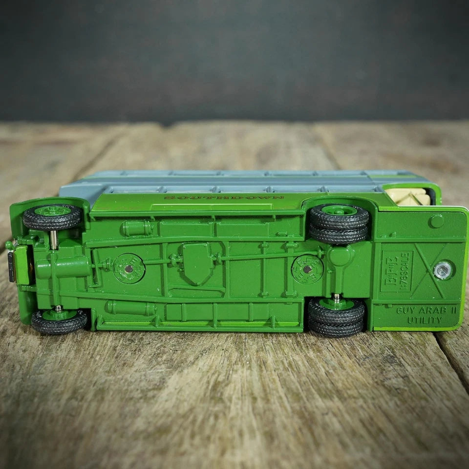 EFE 1/76 Scale Guy Arab II Bus, WW2 Utility, Southdown, Newhaven Etc. Unboxed