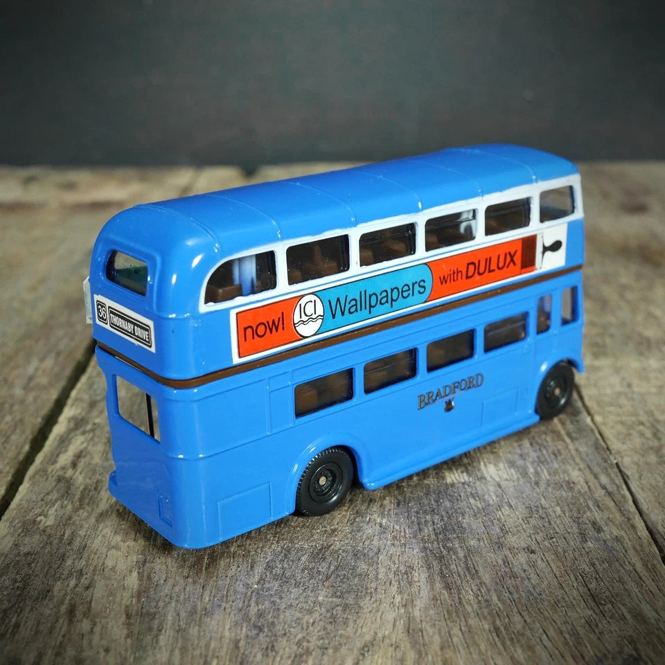 Oxford Diecast 1/76 Scale Bradford Double Decker Bus, Dulux Livery. Unboxed