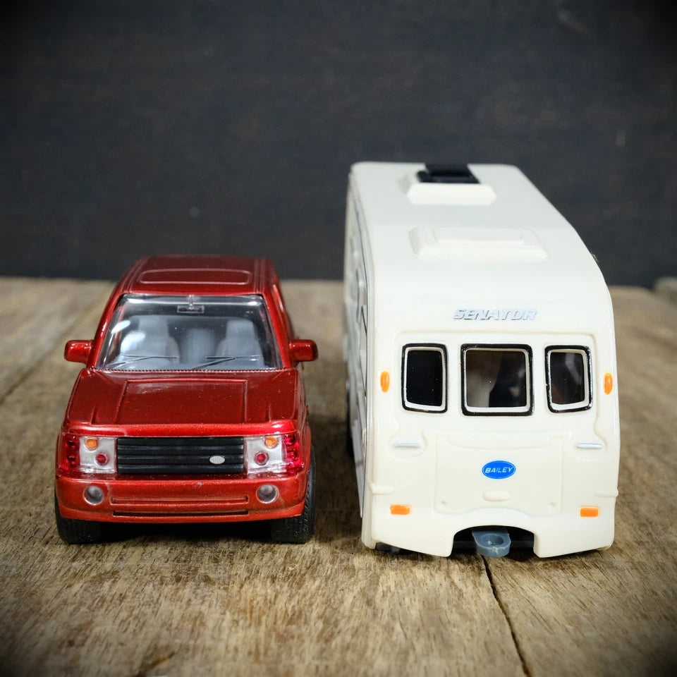 Unbranded Red Metallic Range Rover L322 & Caravan, Unboxed