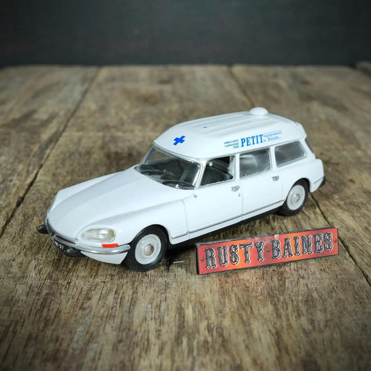 Universal Hobbies, Citroen DS20 Ambulance, Damaged, No Box