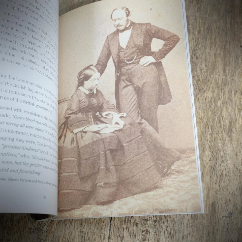 Victoria (Queen), Stewart Binns, 2019 Softcover, Royal Interest