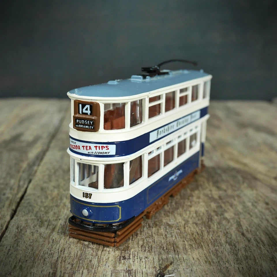 Corgi Closed Tram, Leeds, Yorkshire Evening Post Livery, Boxed