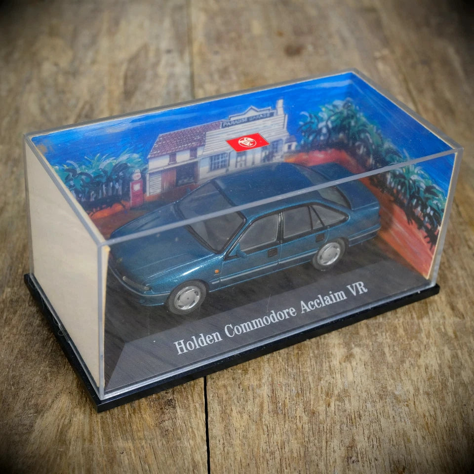 Paradise Garage, Australian Holden Commodore Acclaim VR, Green/Kira Aqua, 1/43