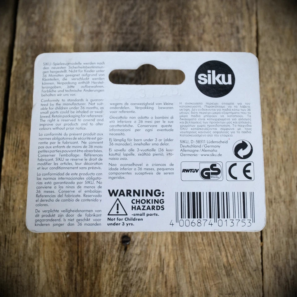 SIKU 1375 Mercedes C320 C Class Saloon, Red, Blisterpack