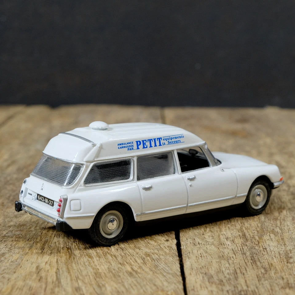 Universal Hobbies, Citroen DS20 Ambulance, Damaged, No Box