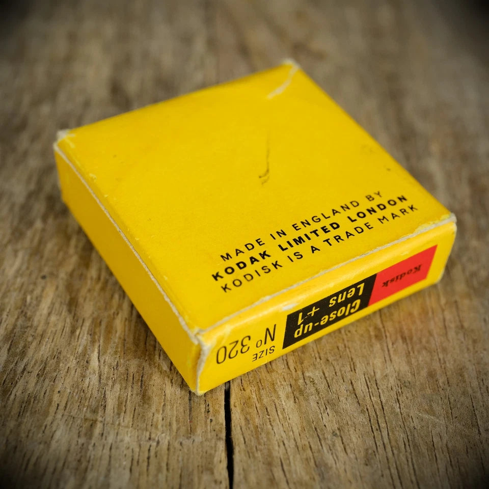 Vintage Kodak No.320 Push Fit Close Up Lens Attachment, Made in England 29-32mm