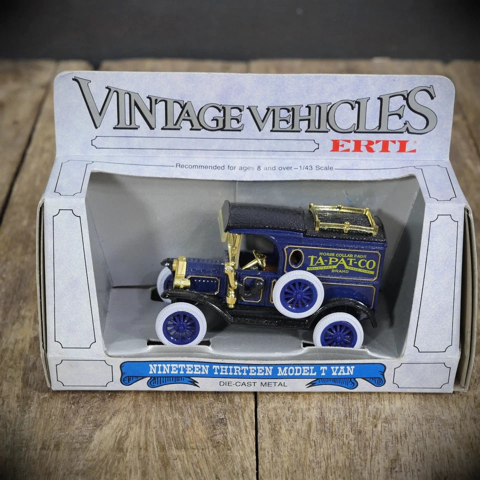 ERTL 1913 Ford Model T Van, Ta-Pat-Co Horse Collar Pads Livery