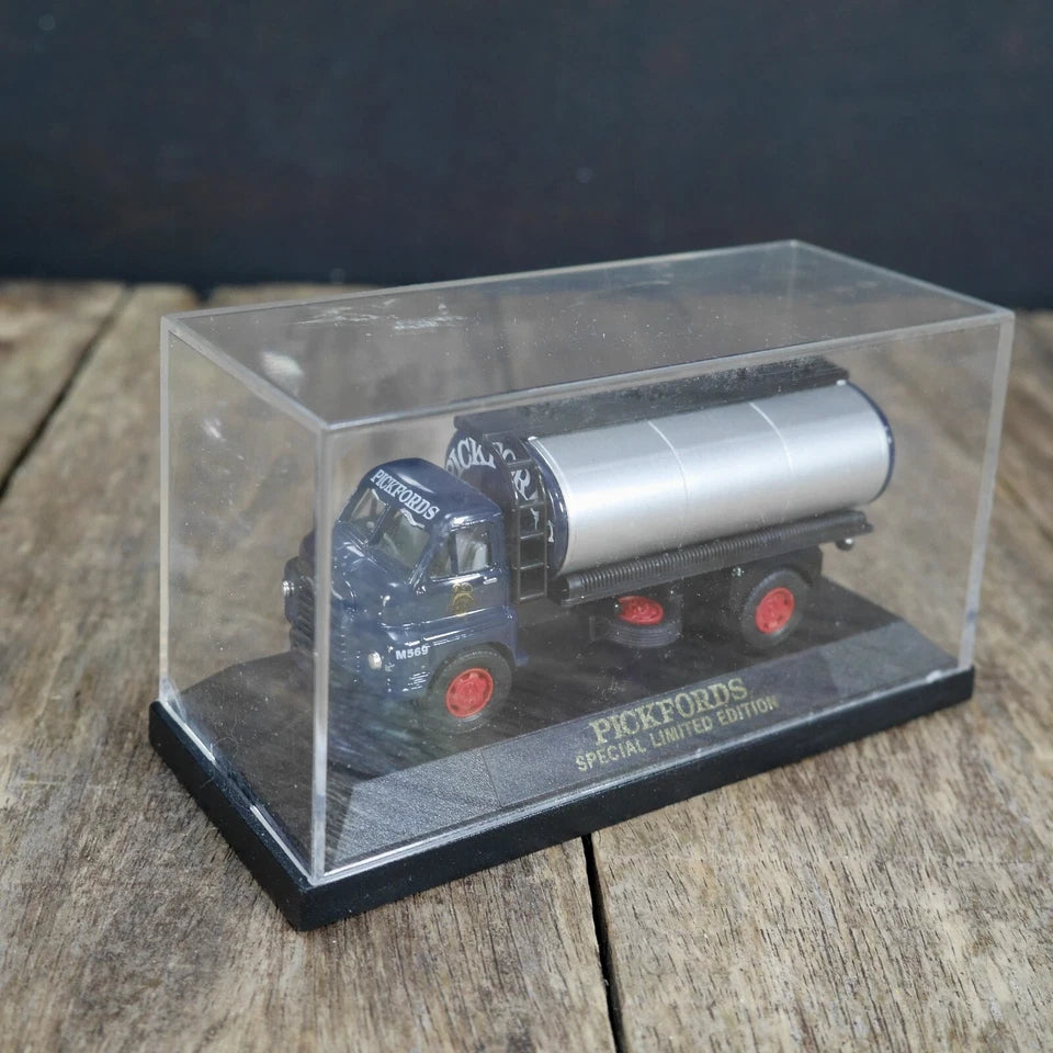 Vanguards Bedford S Type Tanker Lorry, Pickfords, 1/64 Scale, Boxed