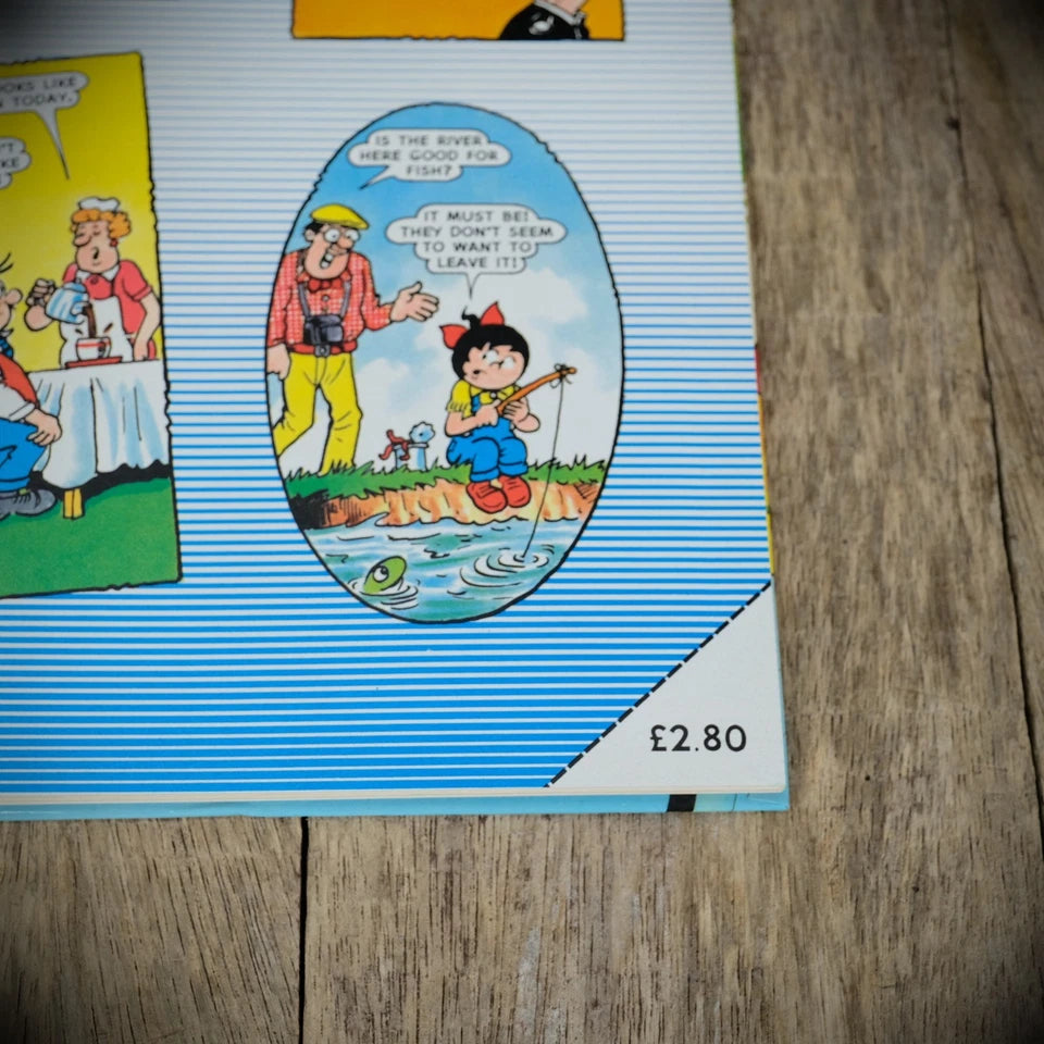 The Beezer Book Annual 1988, Vintage British DC Thomson Comic Hardcover