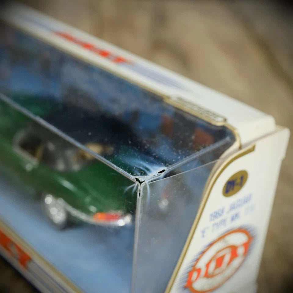 Matchbox Dinky Series Jaguar E-Type Cabrio, Green, Boxed